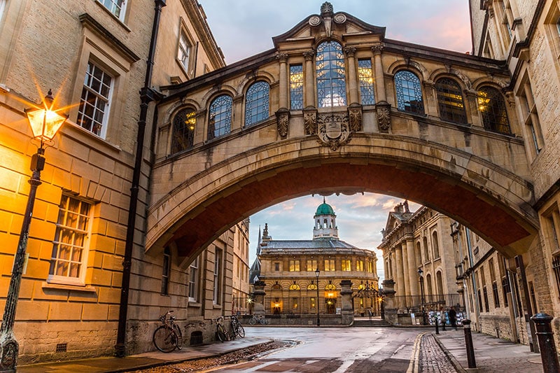 2560px The Bridge of Sighs and Sheldonian Theatre, Oxford